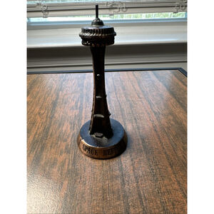 VINTAGE SPACE NEEDLE SEATTLE SOUVENIR BUILDING BRONZE MADE IN JAPAN 4.5"